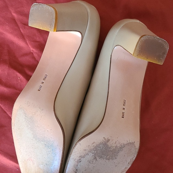 Authentic salvatore ferragamo tan heels - Picture 5 of 5